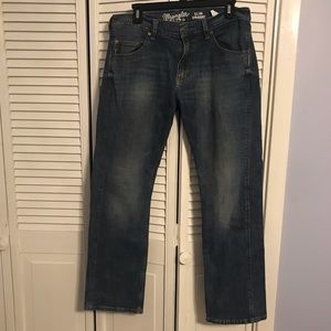 Wrangler Retro, Slim Straight, Distressed Jeans Size 33/30